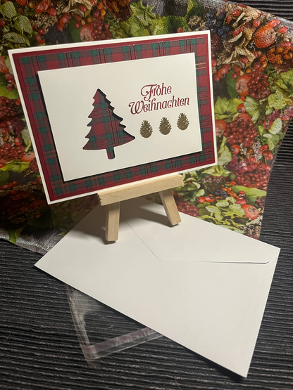 Weihnachtskarte "Tanne und Karos"